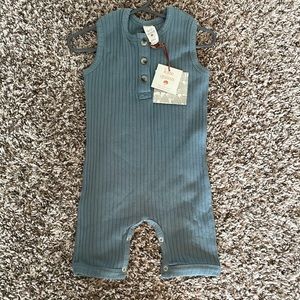 Kate Quinn NWT Dusty Blue Wide Rib Shortie, size 12-18 months